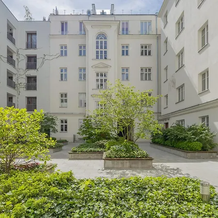 Centrum Warszawy Parking Elegancki Apartament Dla 2 Doroslych I 2 Dzieci By Renters Prestige